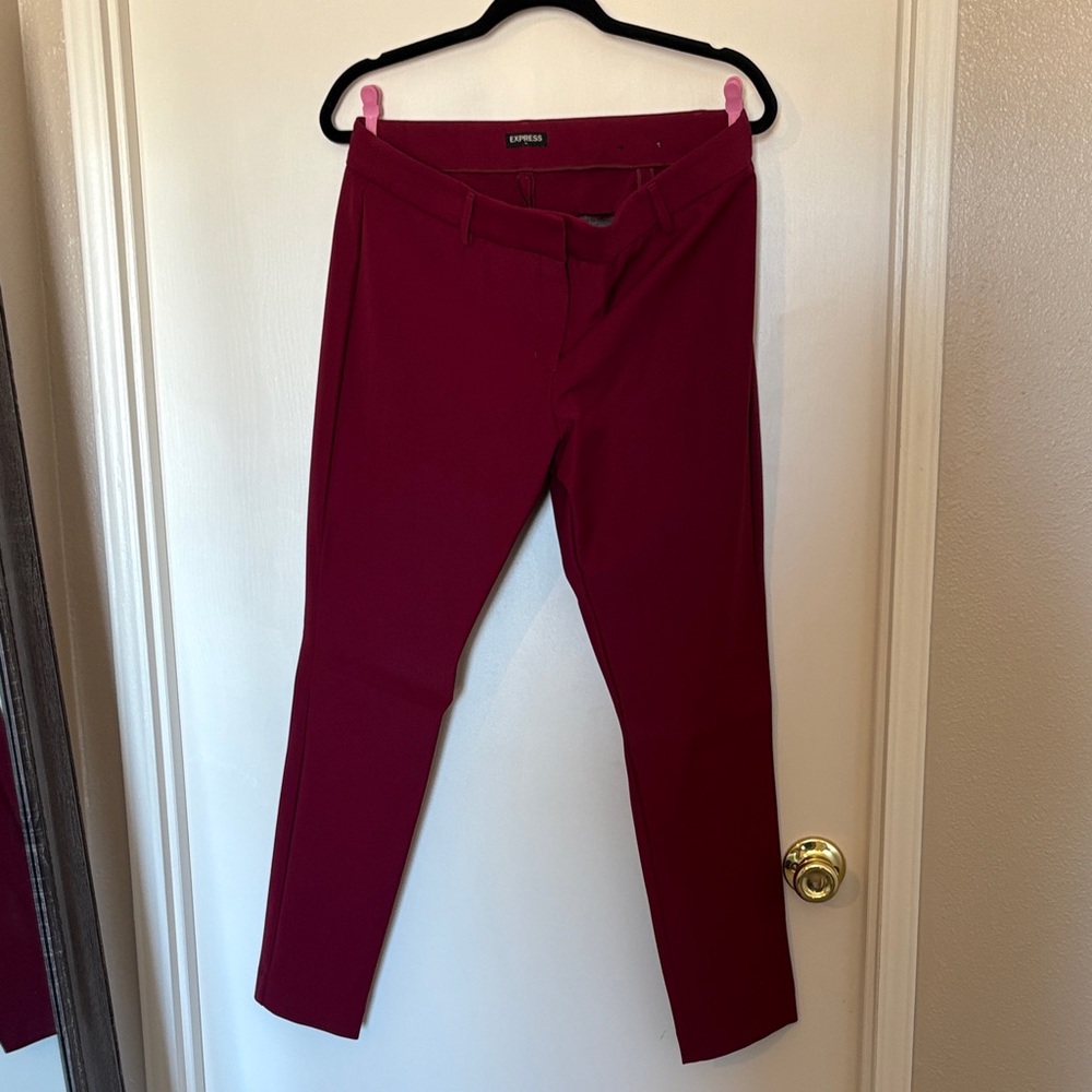 Express Burgundy Business Slacks. Mid rise Skinny
